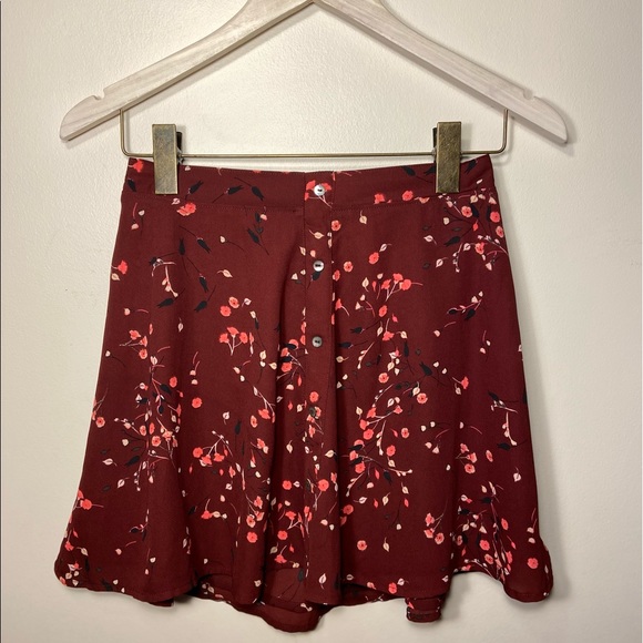 🌻2/$12 EXPRESS XS MAROON FLORAL SKIRT - LIKE NEW - Picture 1 of 7
